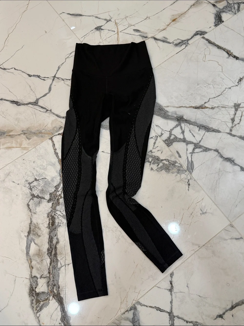 Lululemon High-Waist Sculpting Leggings - Black 4